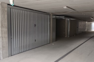 Zona garages